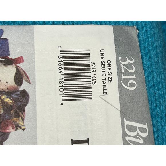 Butterick 3219 plush posies Moo-vable cows sewing pattern - Picture 2 of 5